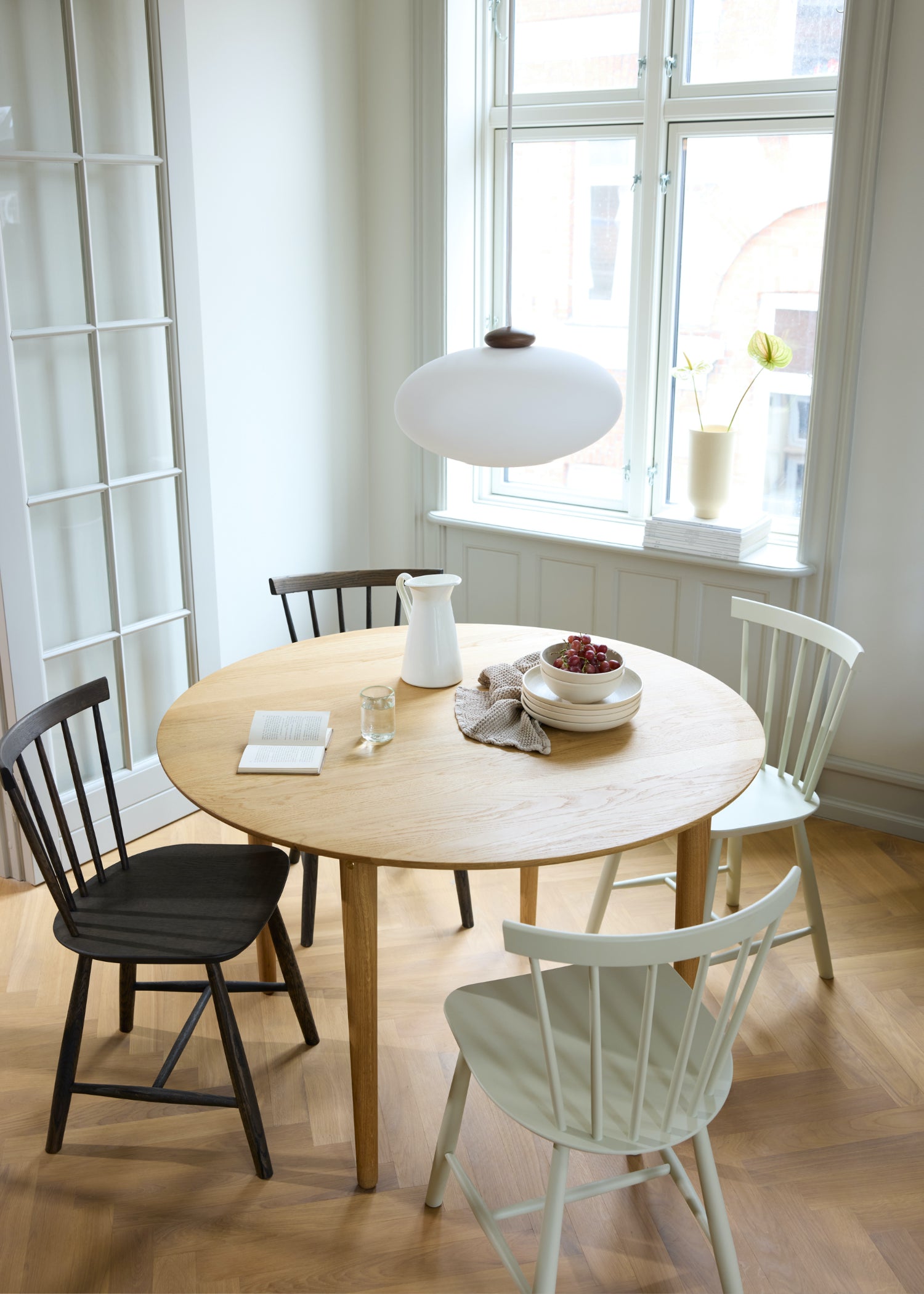 J46 Chair - Set of 2