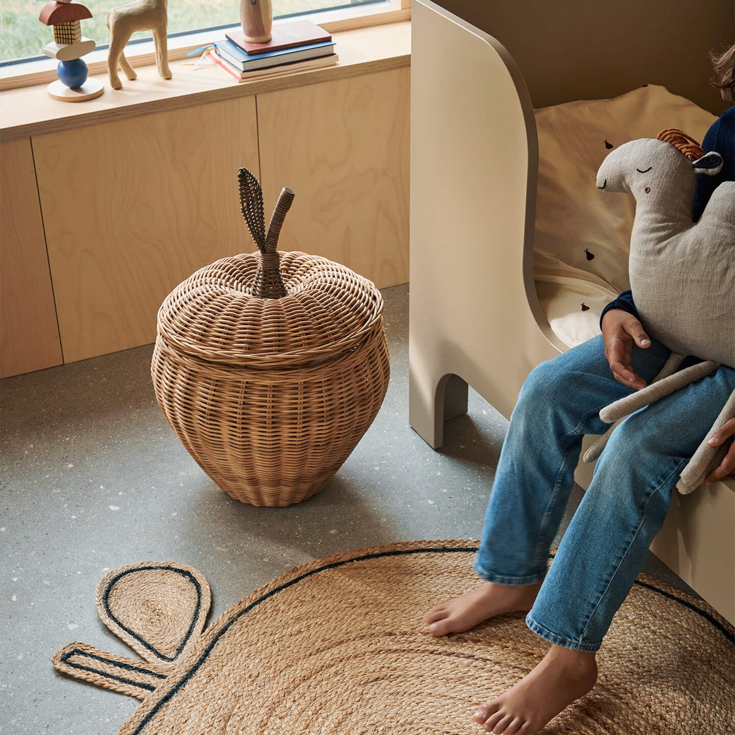 Apple Braided Storage Basket