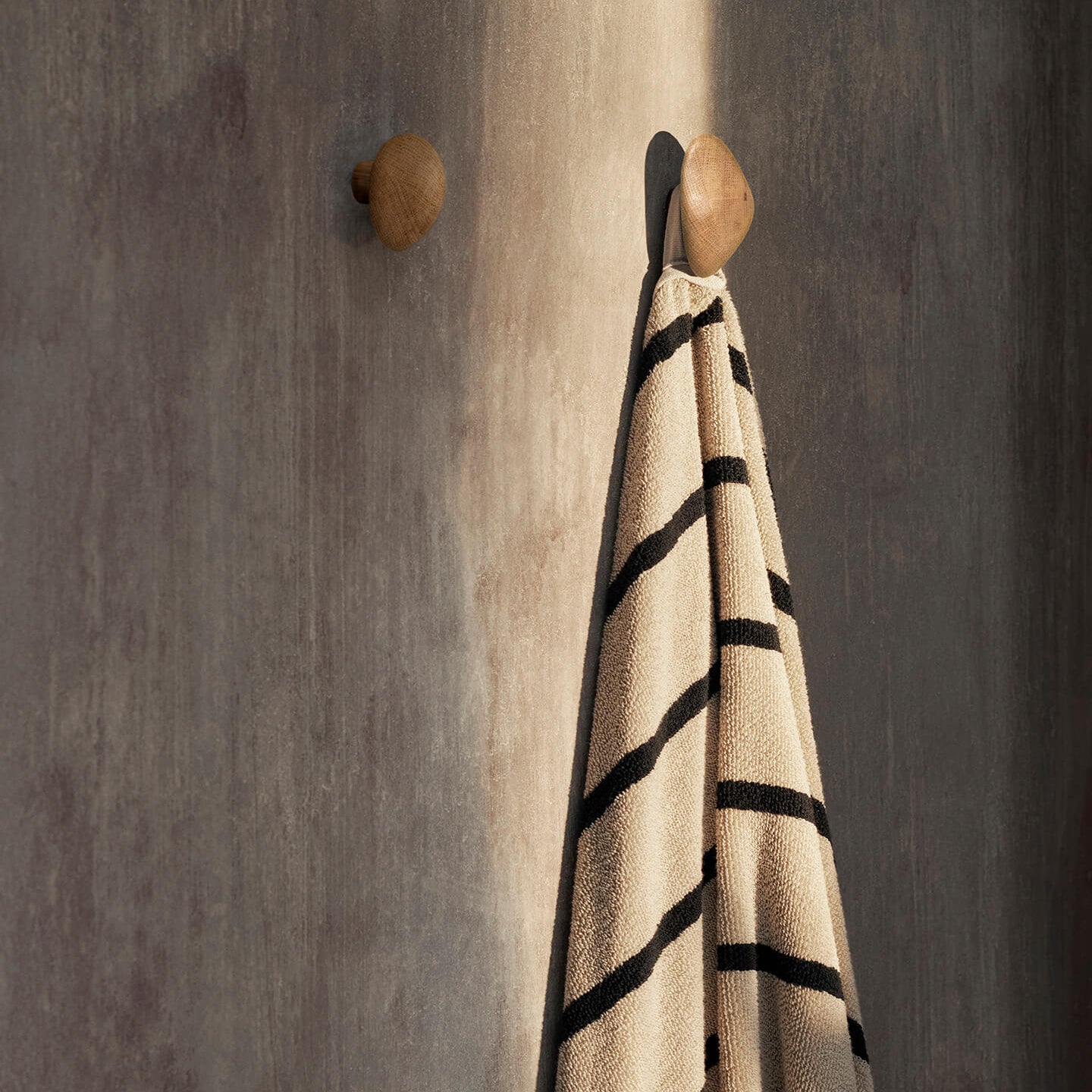 Cairn Hooks - Set of 2 - Oak - Batten Home