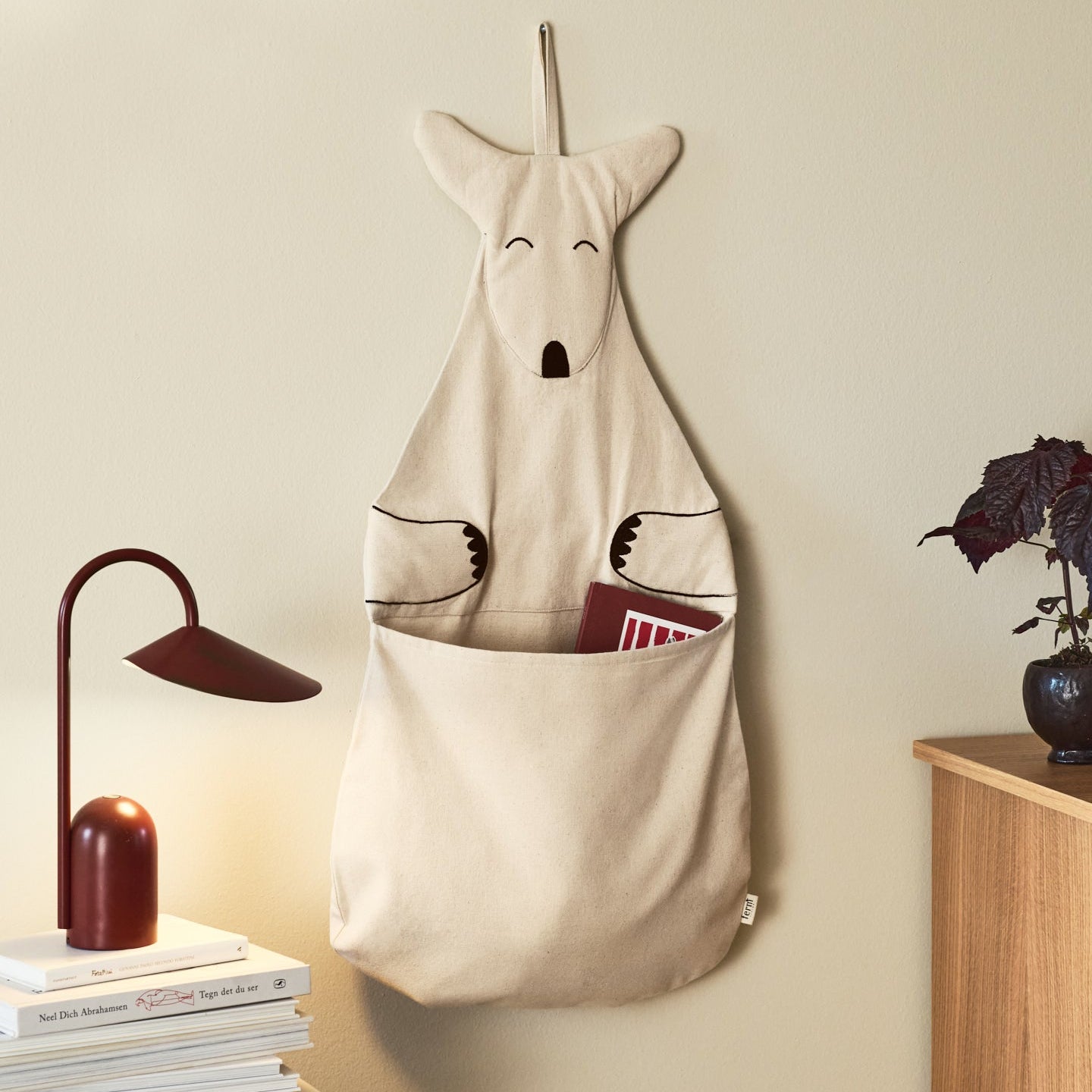 Kangaroo Wall Storage