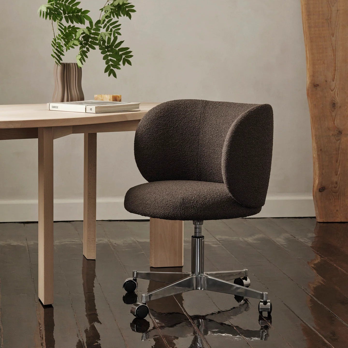 Rico Dining Chair - Castors - Soft Bouclé - Dark Brown