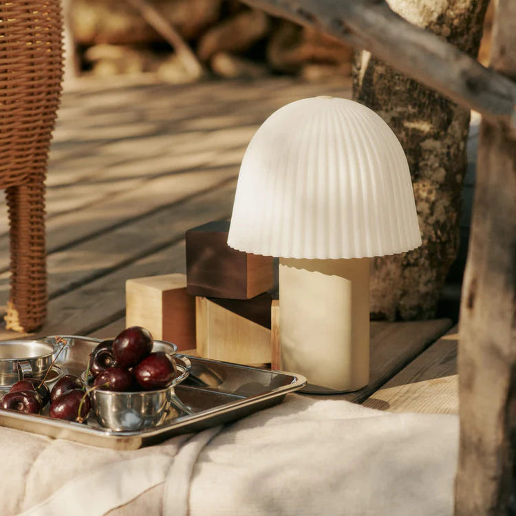 Frill Portable Lamp