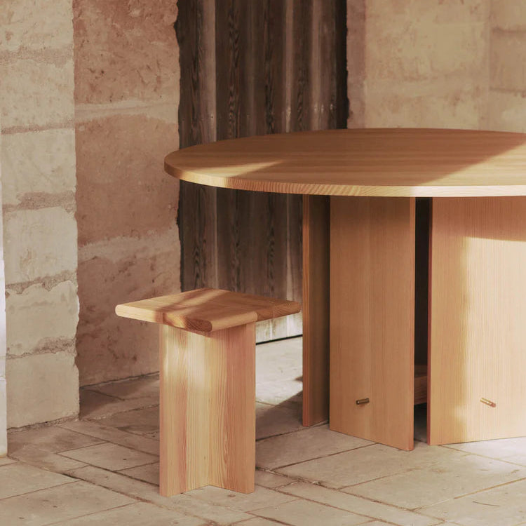 Aukko Dining Table
