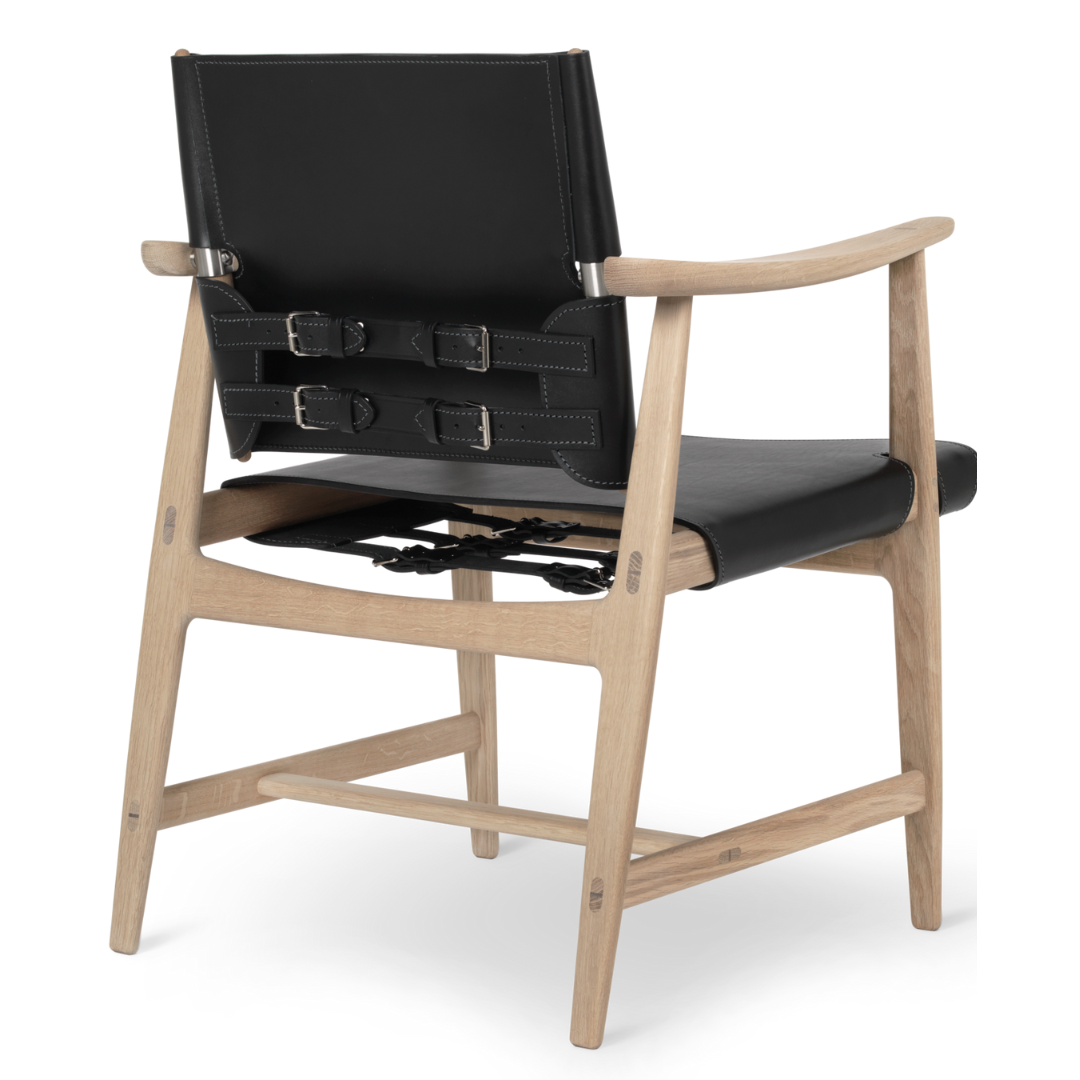 BM1106 Huntsman Chair