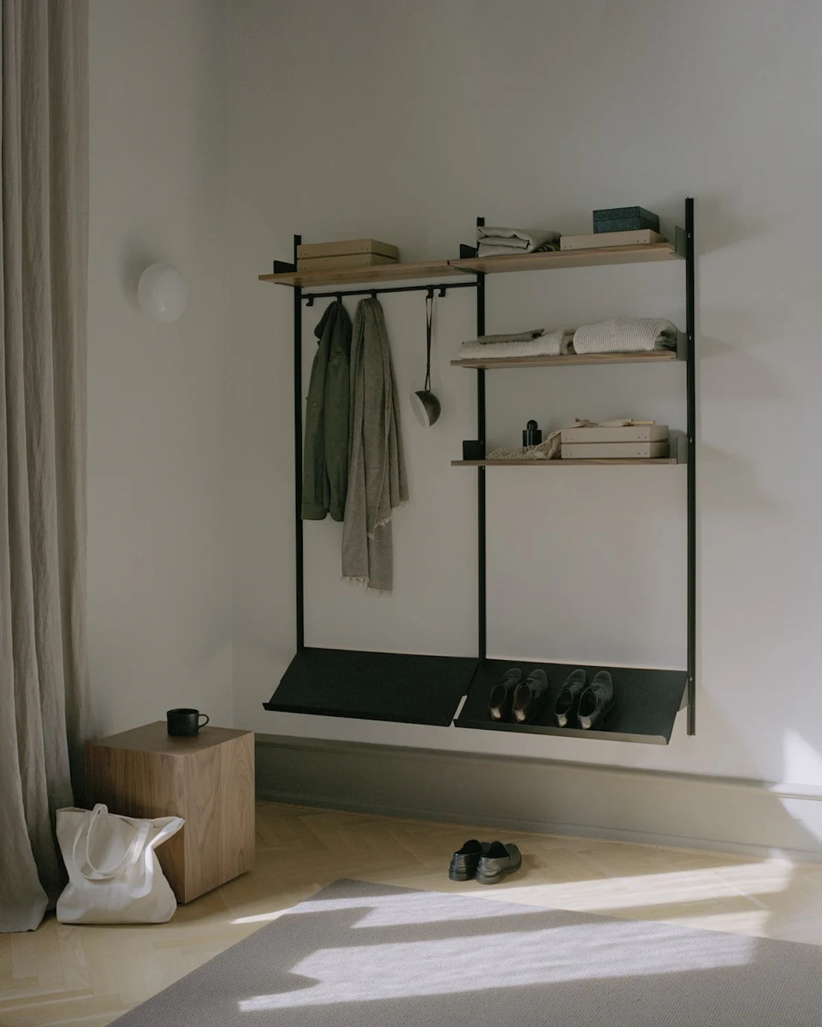 New Works Rack w. Hooks