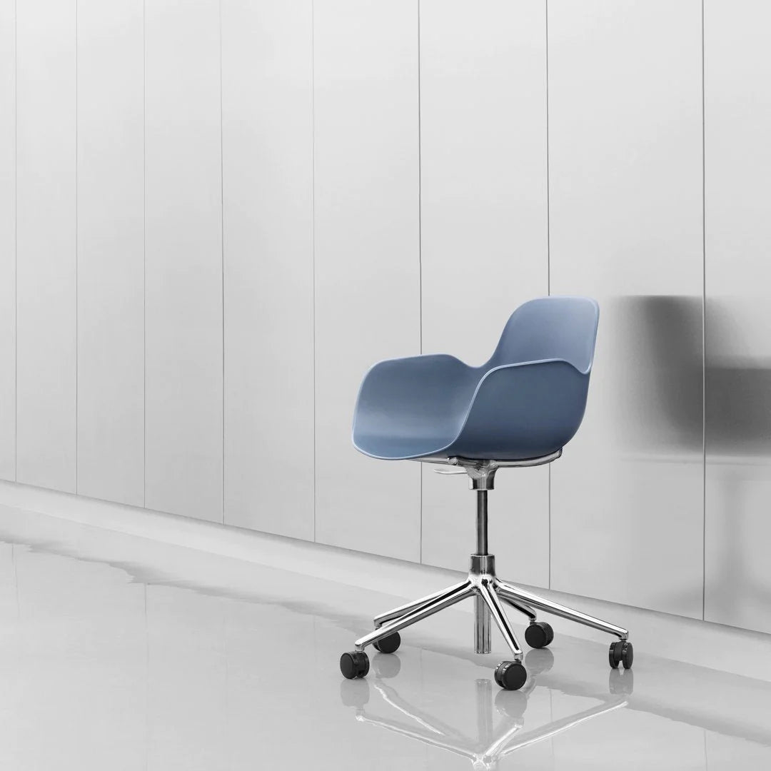 Form Armchair Swivel - 5W Swivel Base w/ Gaslift