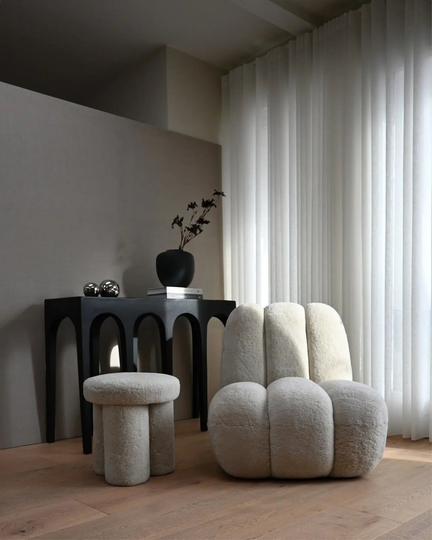 Big Foot Stool - Sandshell Sheepskin