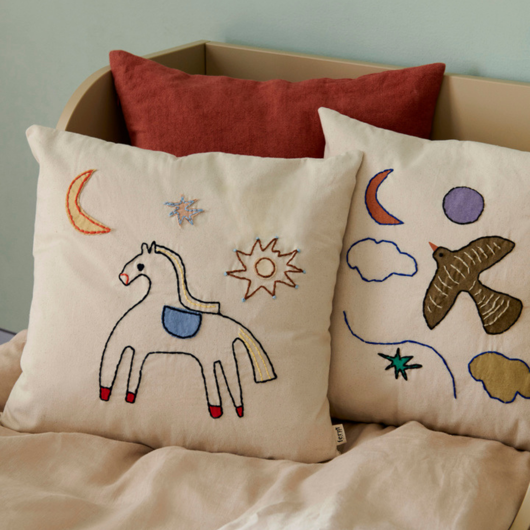 Naïve Cushion - Bird