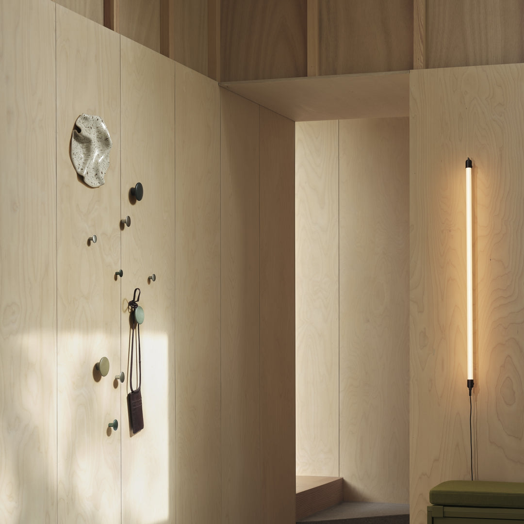 Muuto Dots Metal - Medium - Batten Home