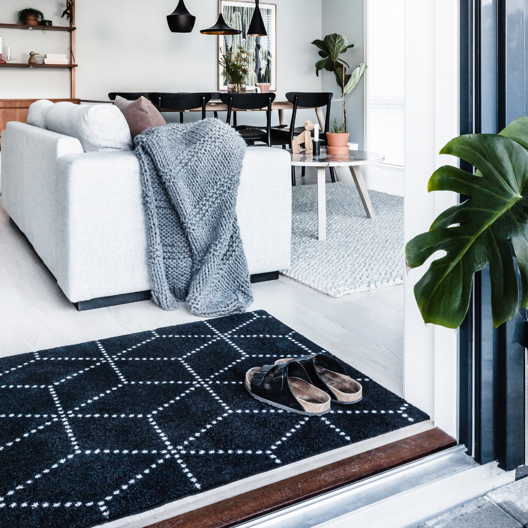 Hagl Floor Mat - Black