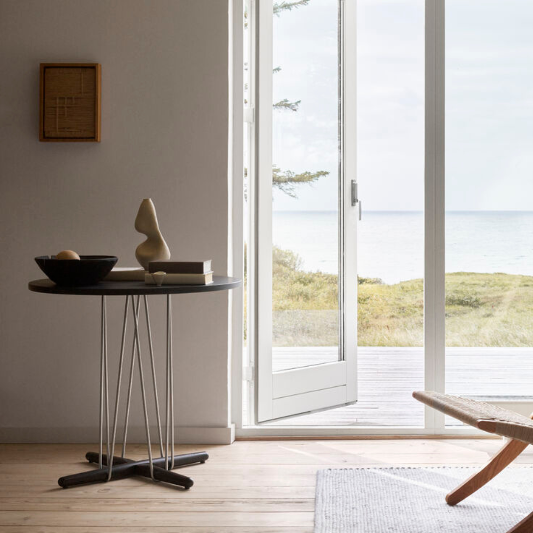 E021 Embrace Lounge Table