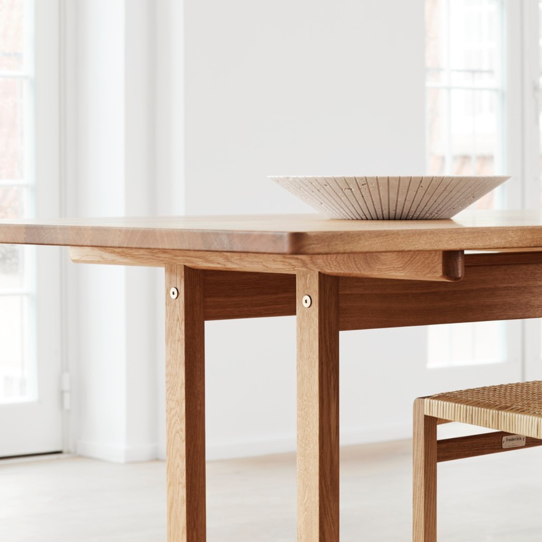 Mogensen 6286 Dining Table