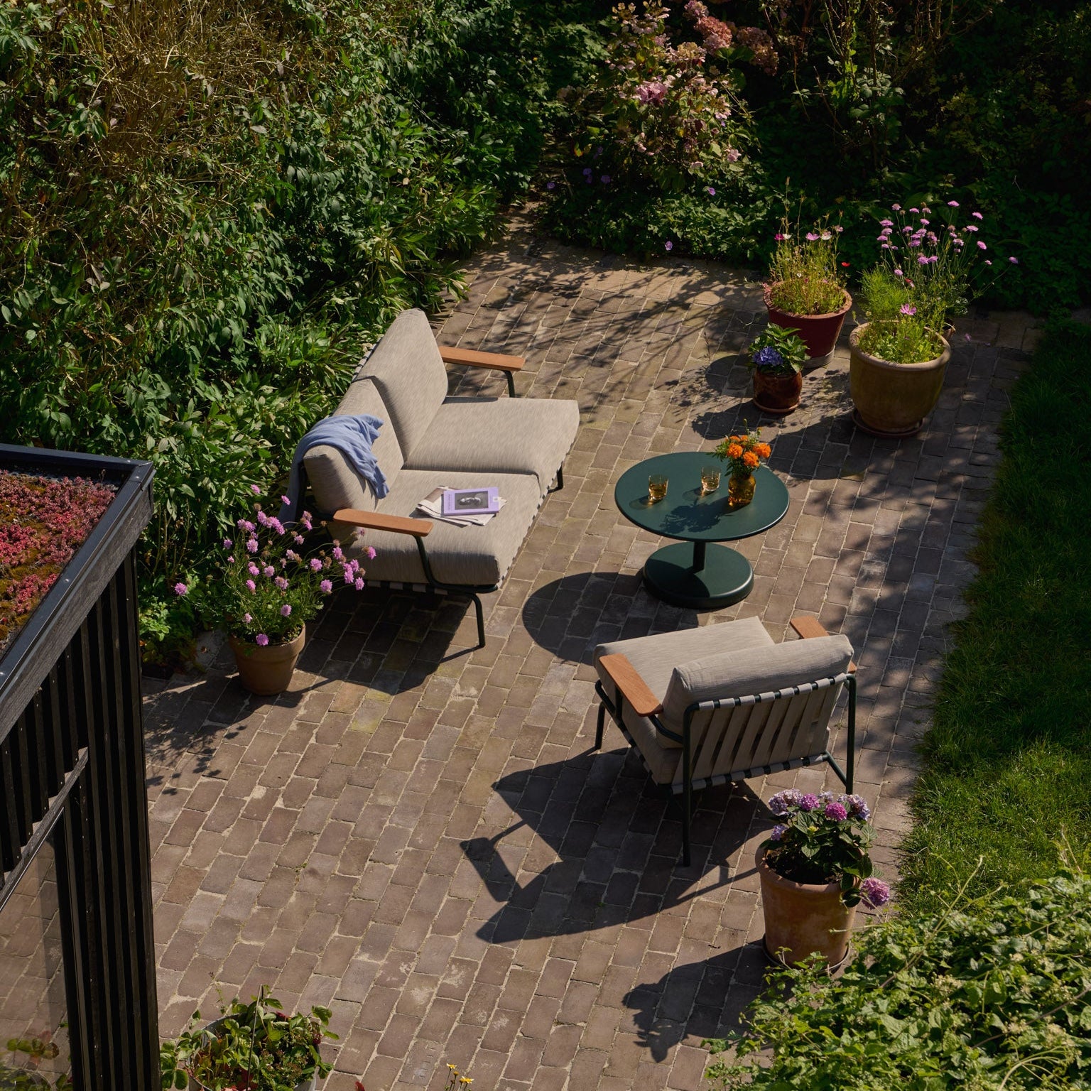 Settle 2-Seater Sofa w/ Armrest