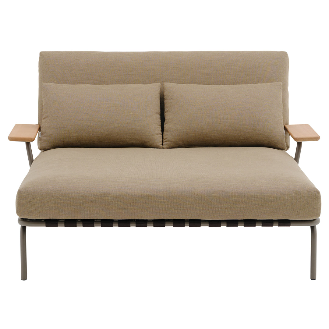Settle Lounge Bed w/ Armrest