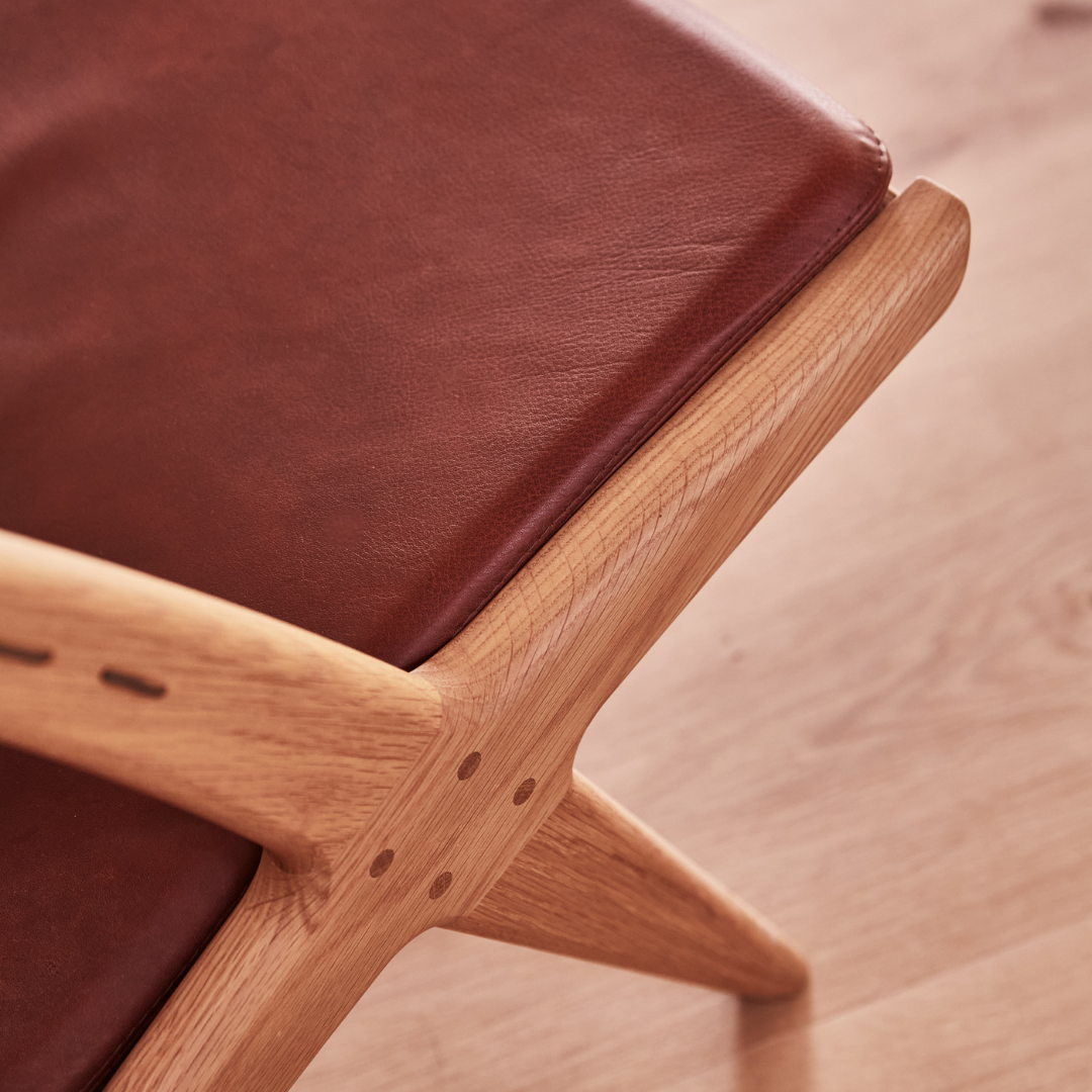 Krysset Lounge Chair