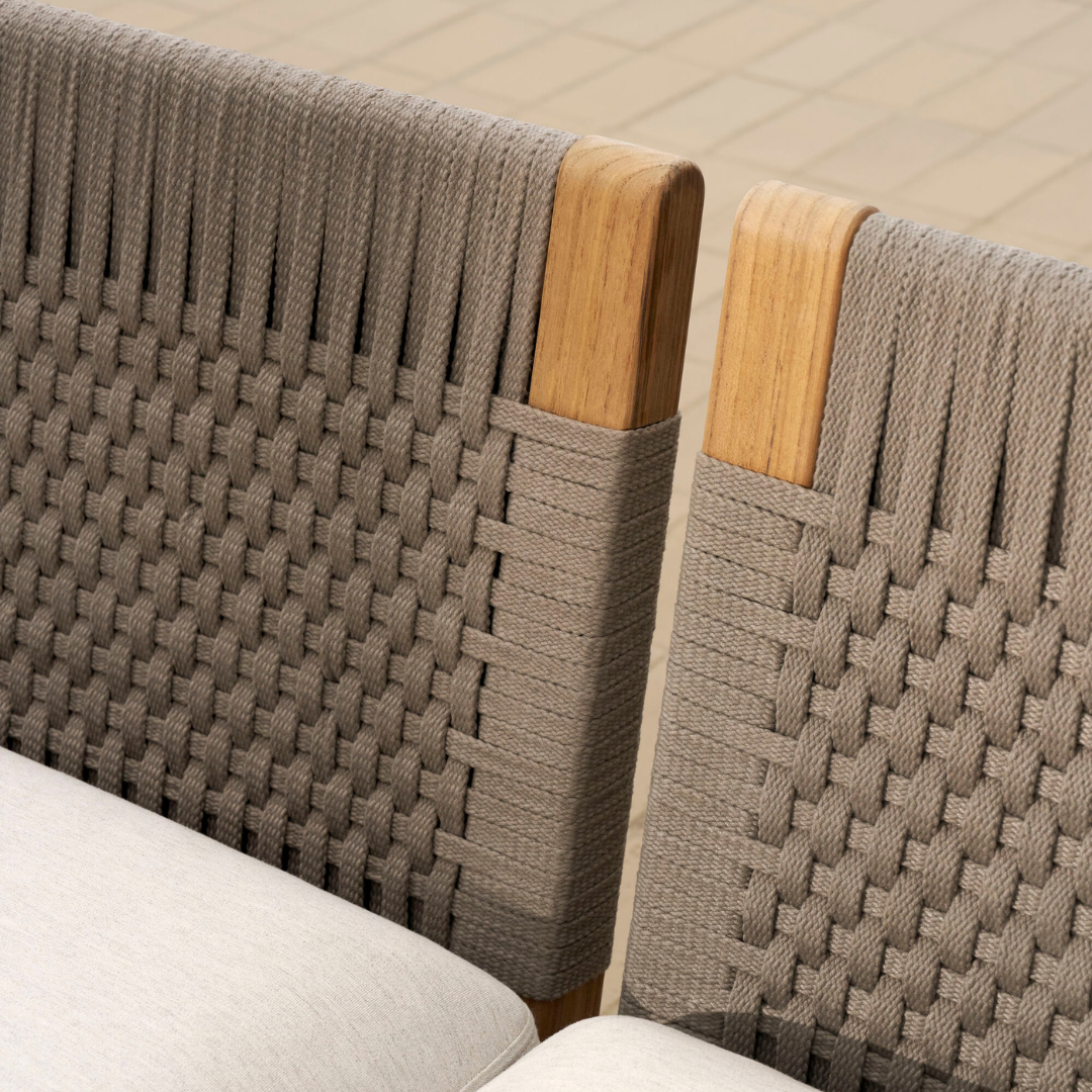 E541 Embrace Outdoor Lounge - Module w/ Short Backrest & Siderest