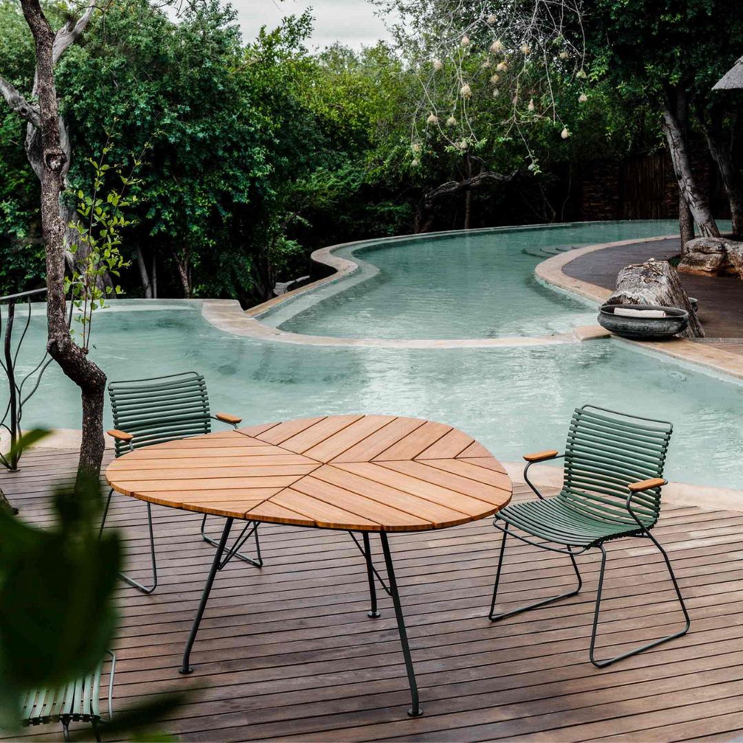 LEAF Dining Table