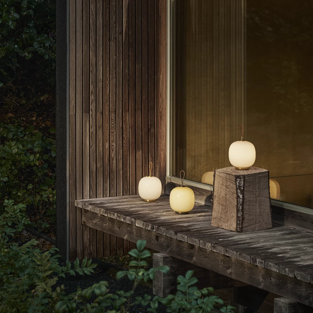 VL45 Radiohus Portable Lamp