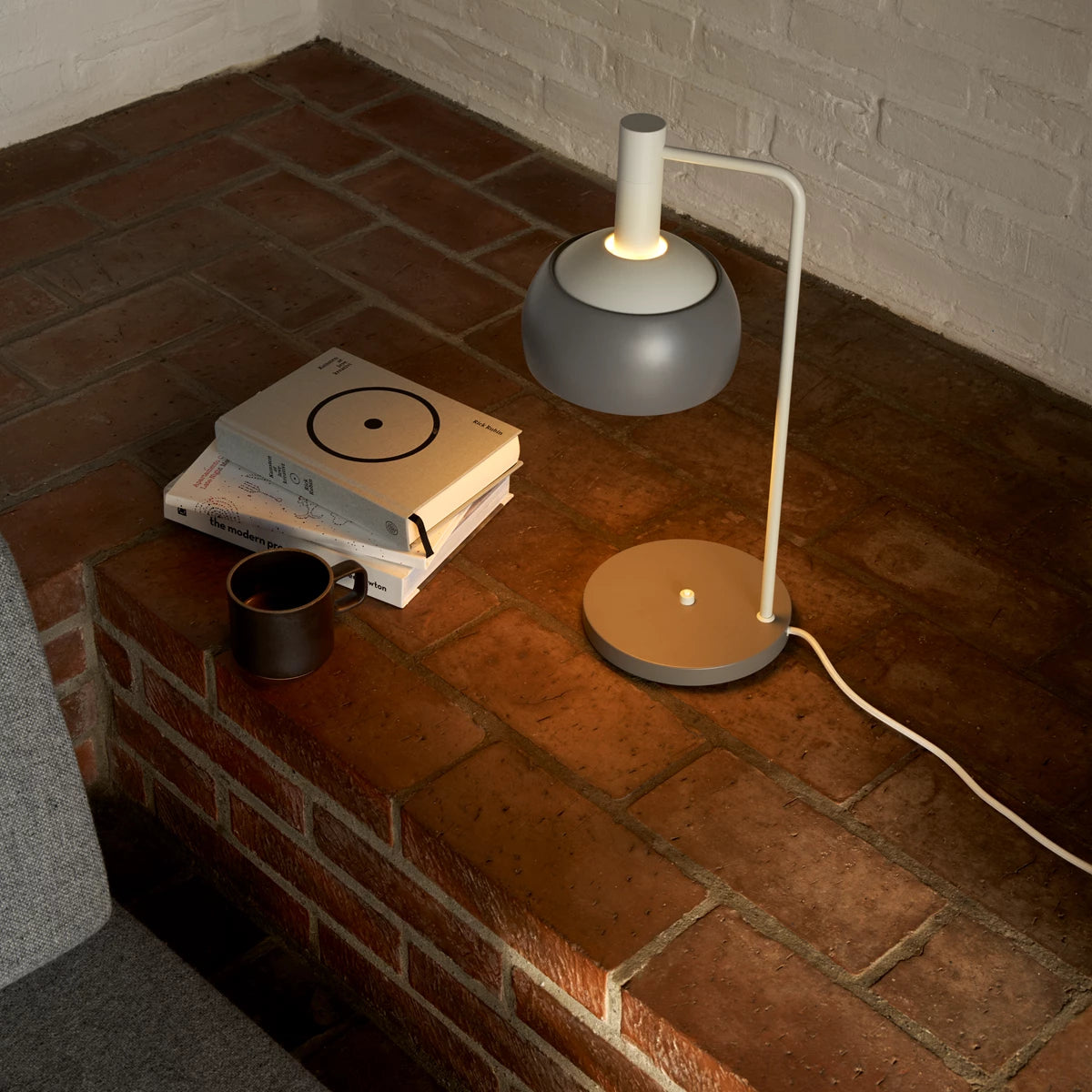 FJ Elements Table Lamp