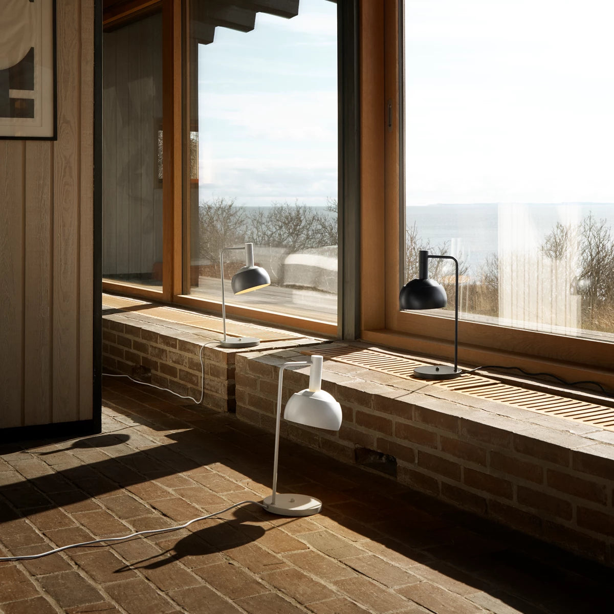 FJ Elements Table Lamp