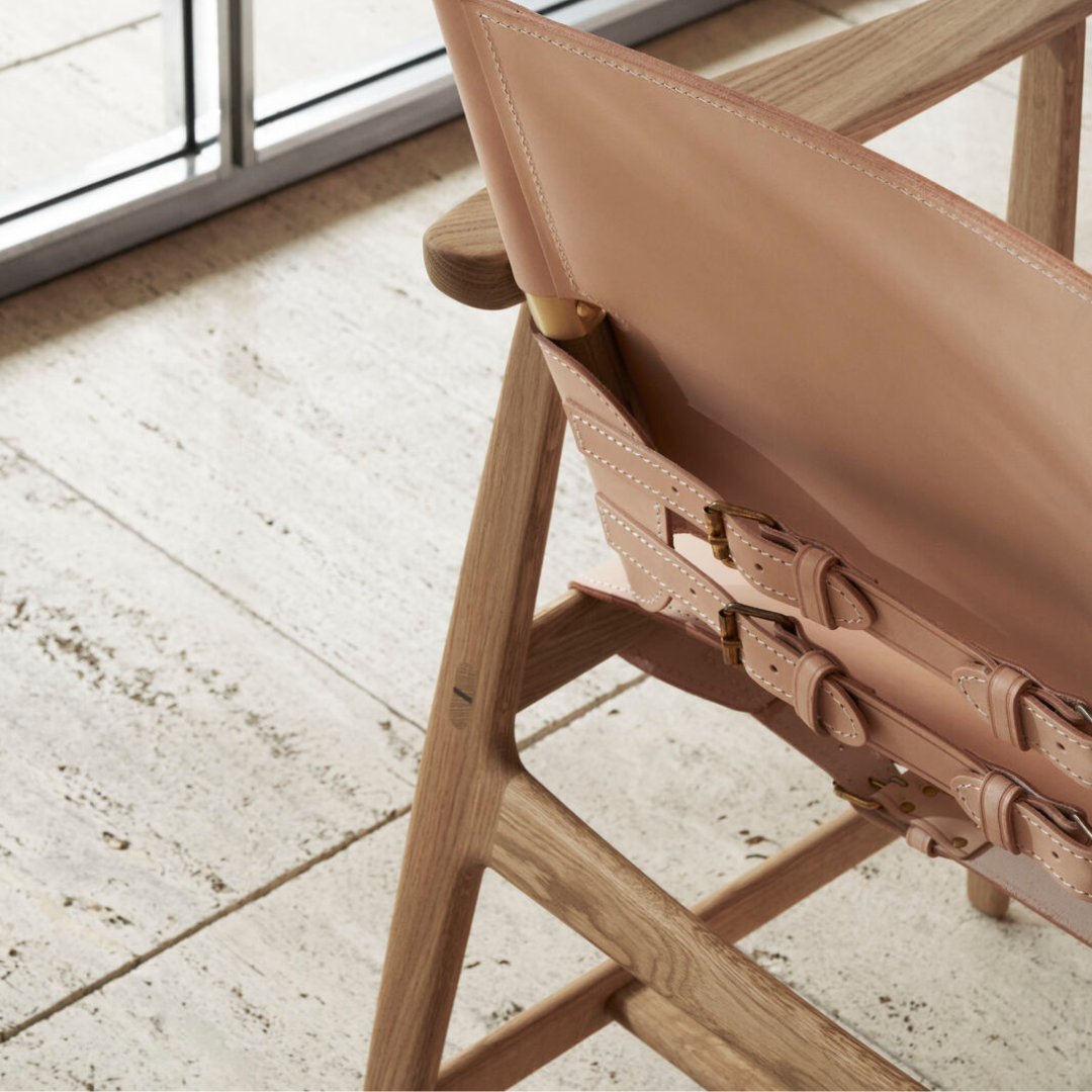 BM1106 Huntsman Chair