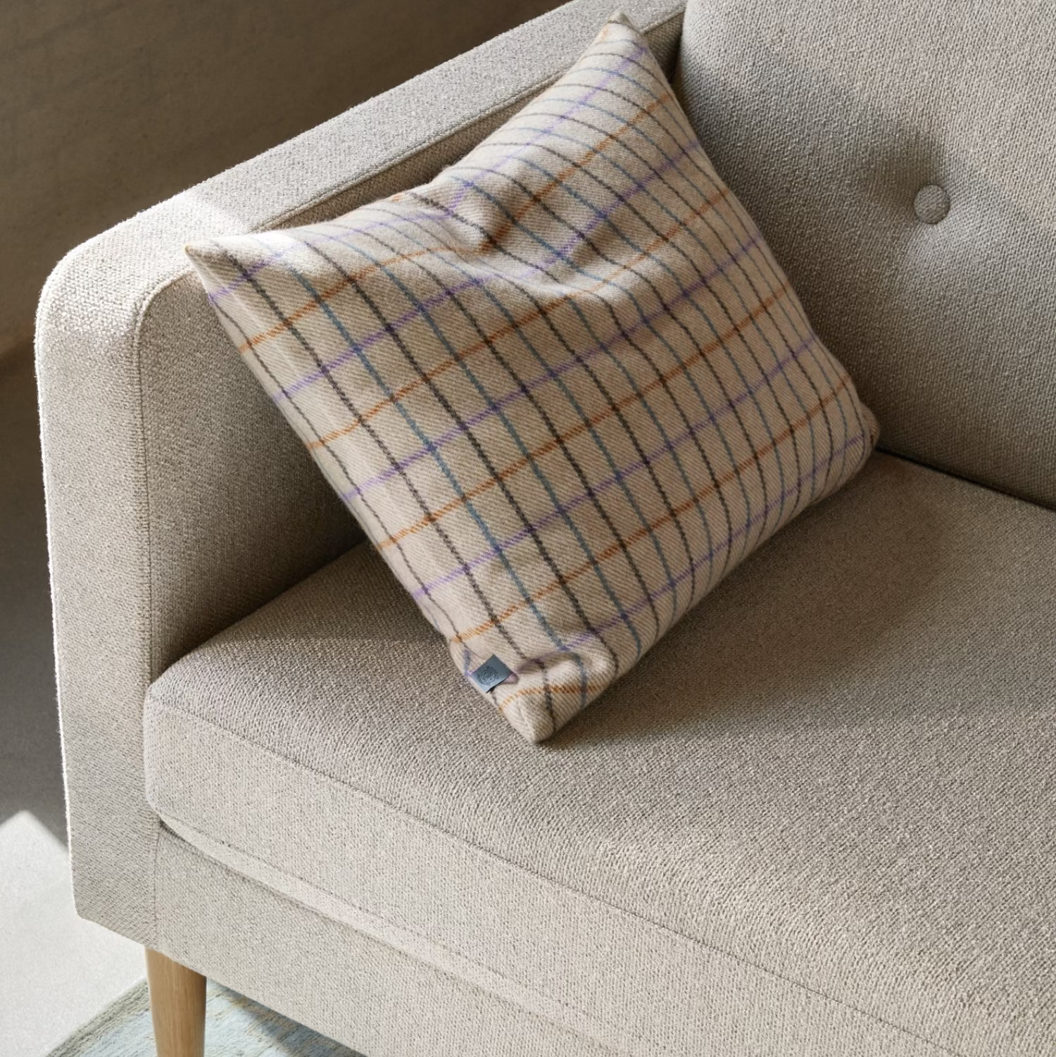 R16 Slotsholmen Cushion - 19.69 x 19.69