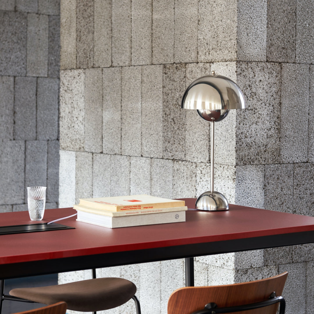 Flowerpot VP3 Table Lamp