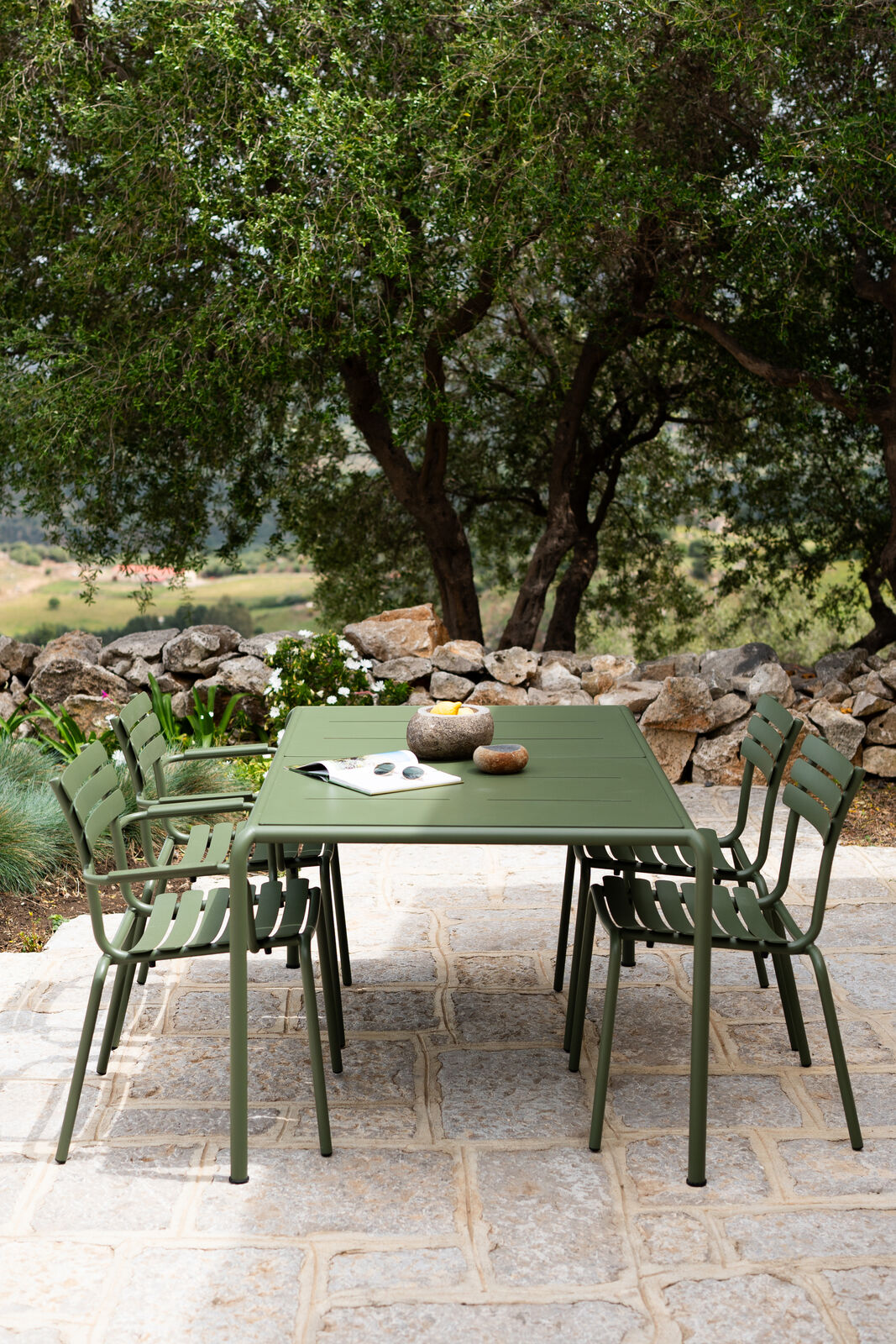 AVANTI Outdoor Dining Table