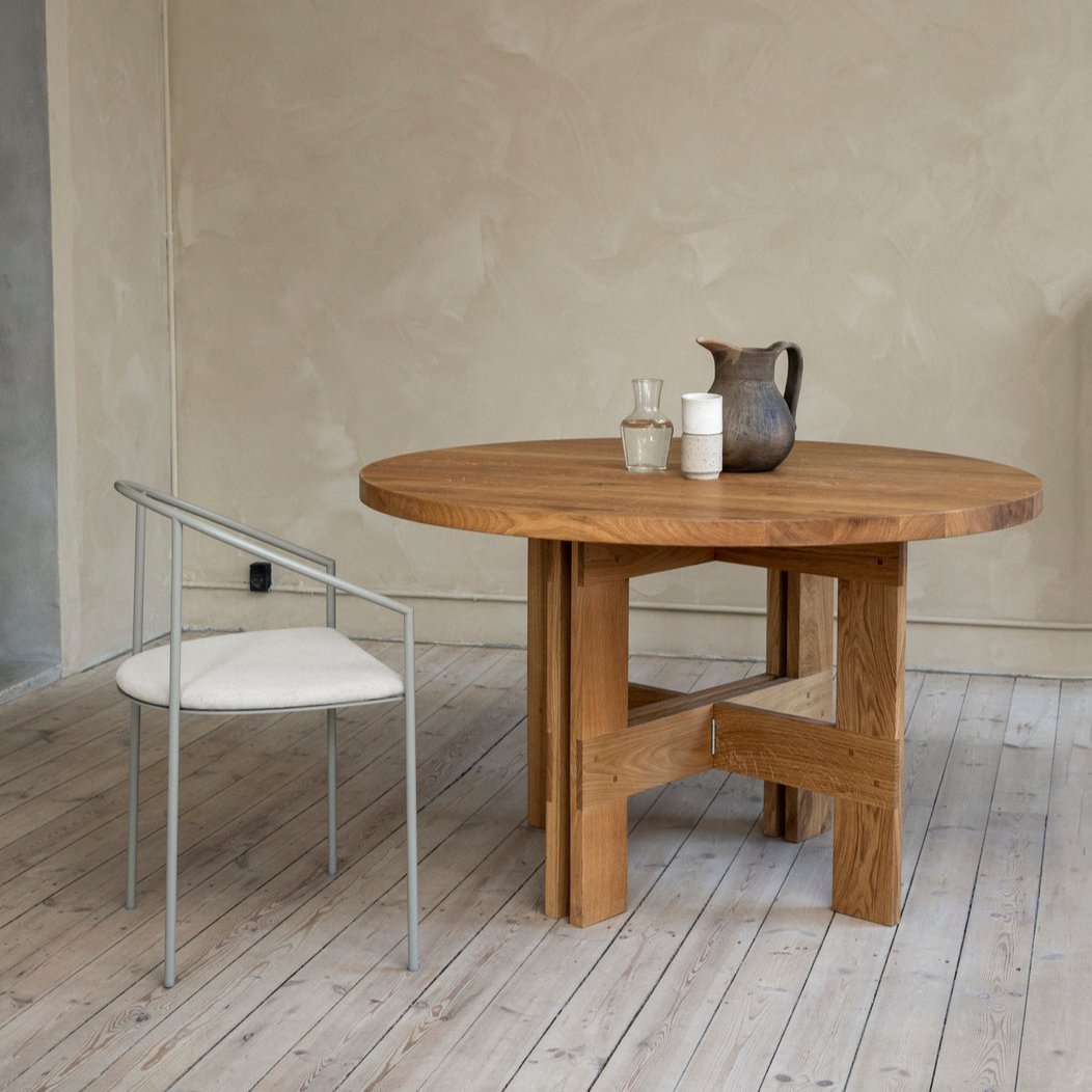 Farmhouse Round Trestle Table