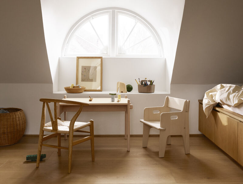 CH24 Children's Wishbone Chair