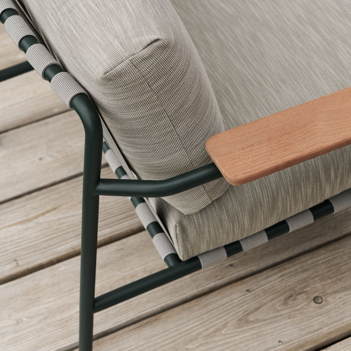 Settle 3-Seater Sofa w/ Armrest