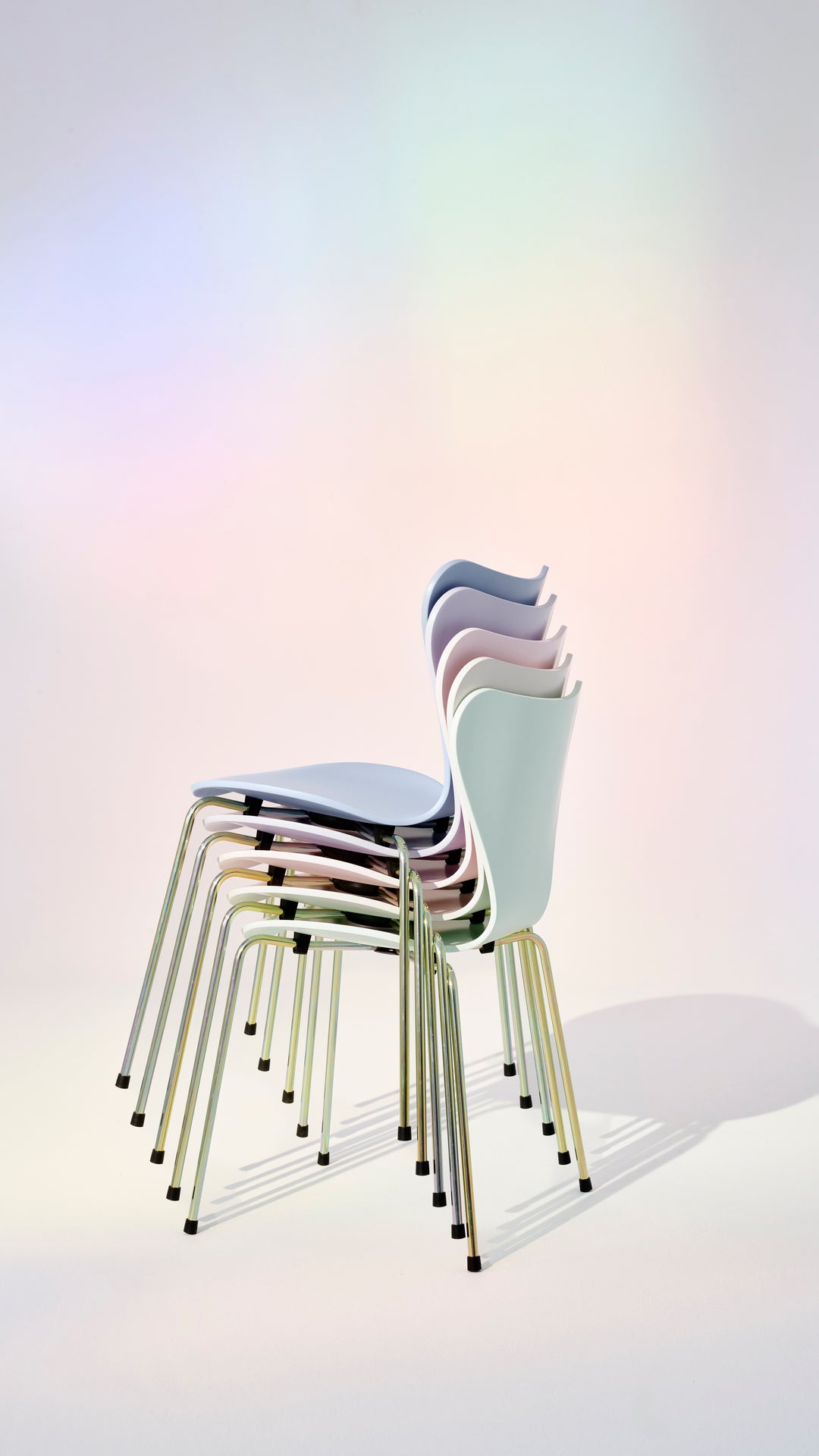 Series 7 Chair - 7:14 AM Edition