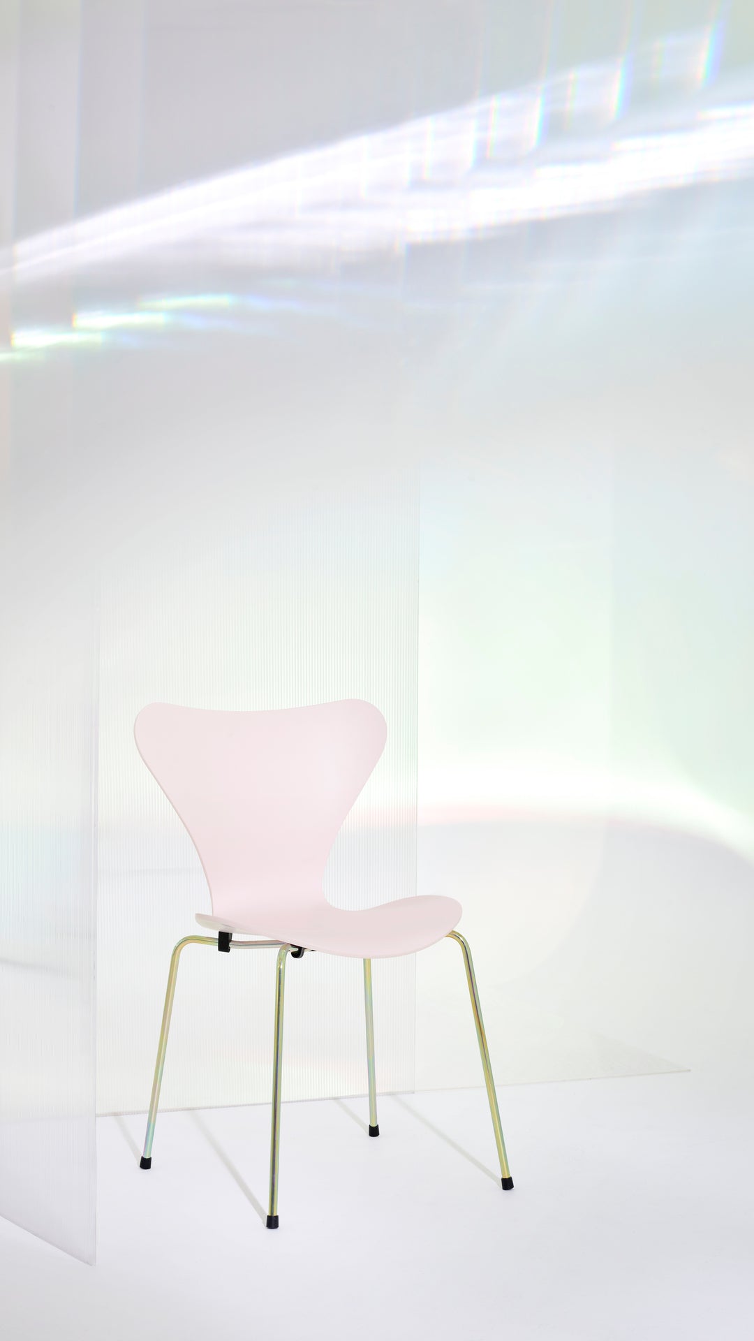 Series 7 Chair - 7:14 AM Edition