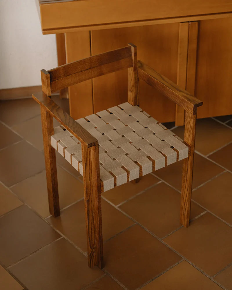 Symmetry Armrest Chair