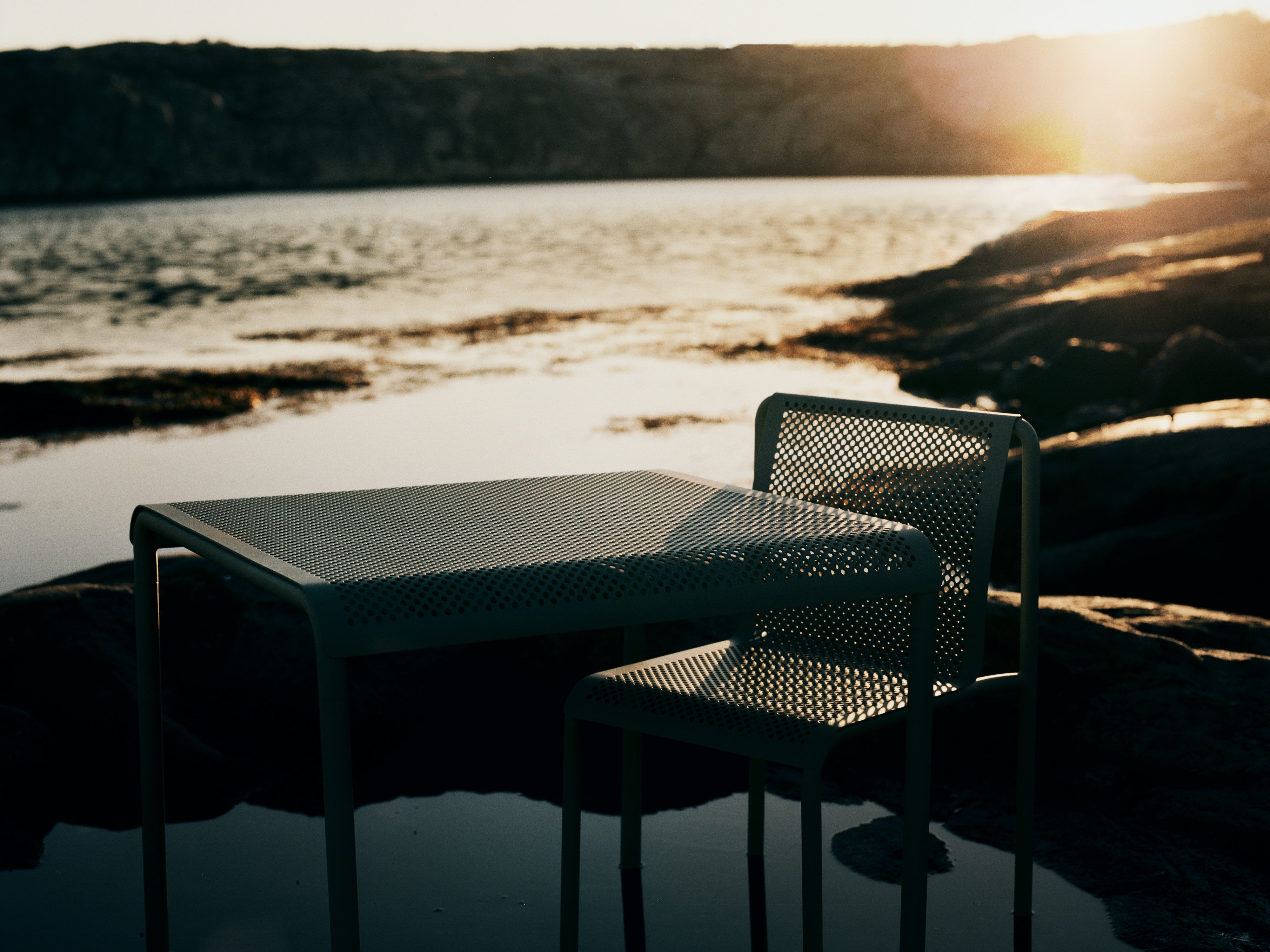 Dapple Dining Table - 80x80