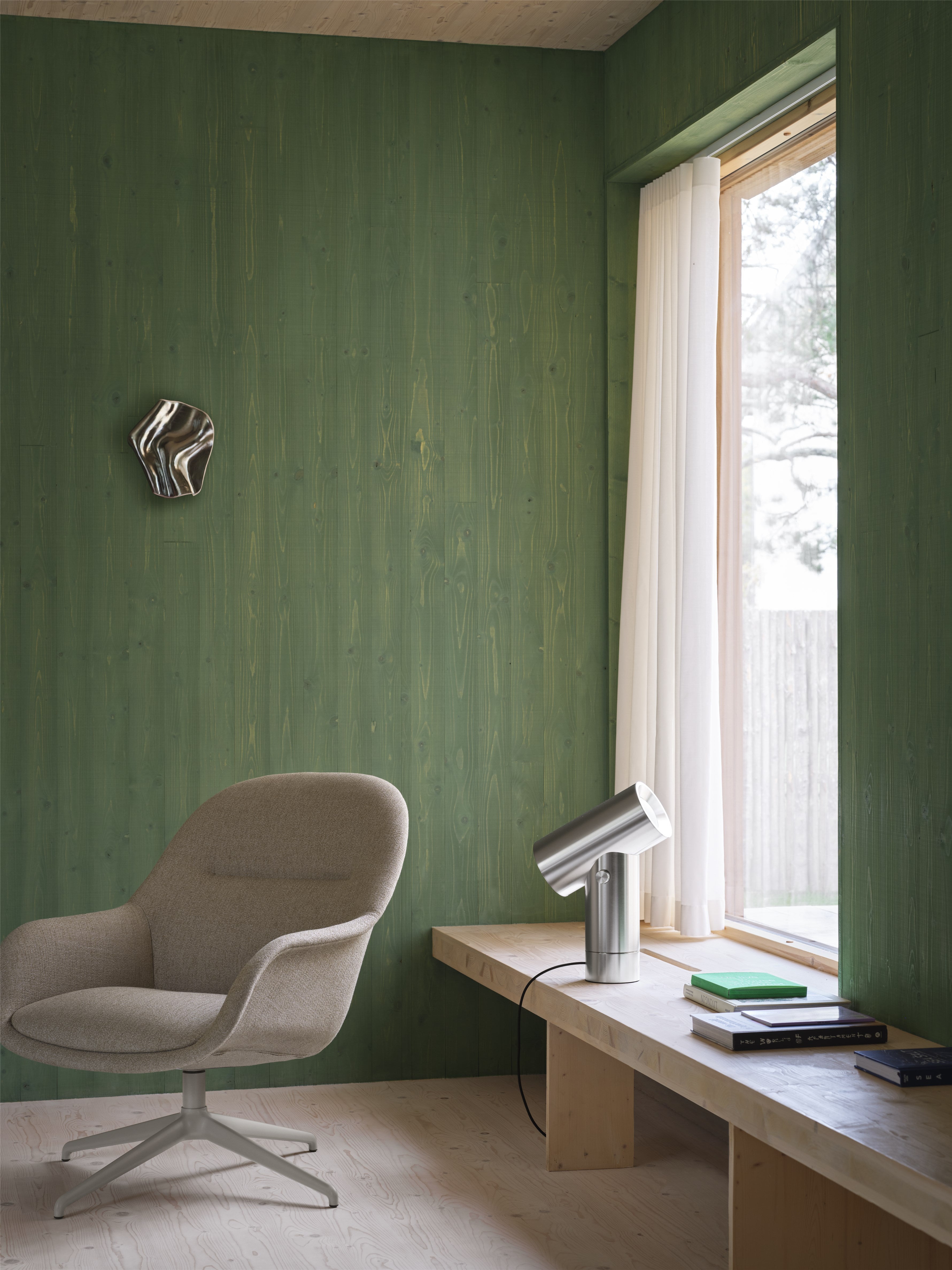 Fiber Lounge Armchair - Swivel Base