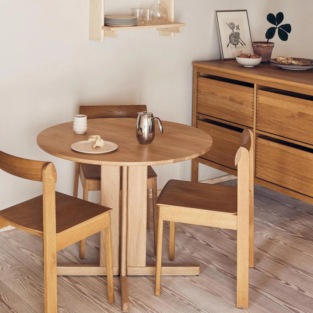 Trefoil Round Table Ø90 - Batten Home