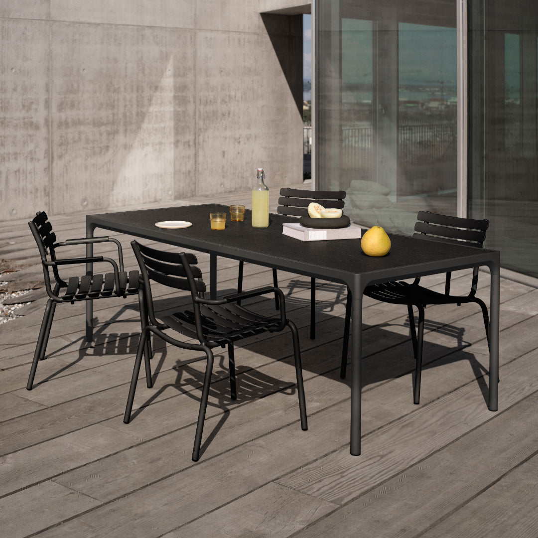 FOUR Dining Table - Ceramic