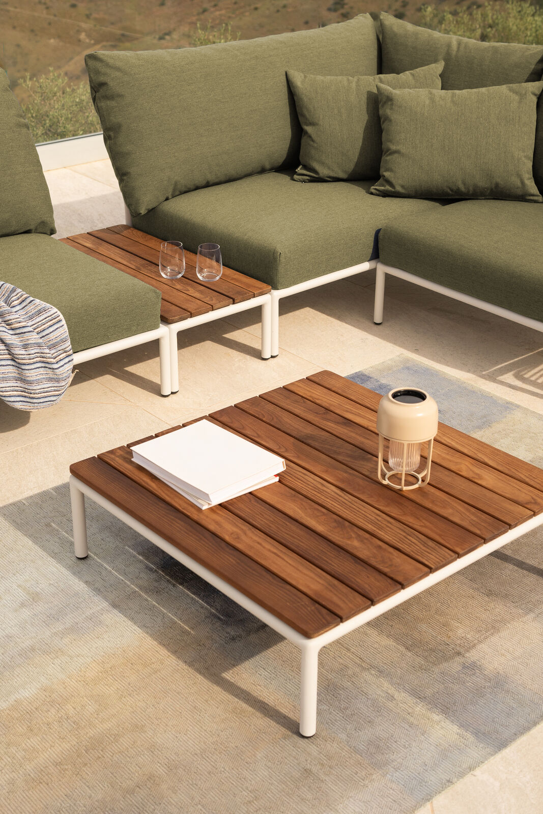 LEVEL Coffee Table