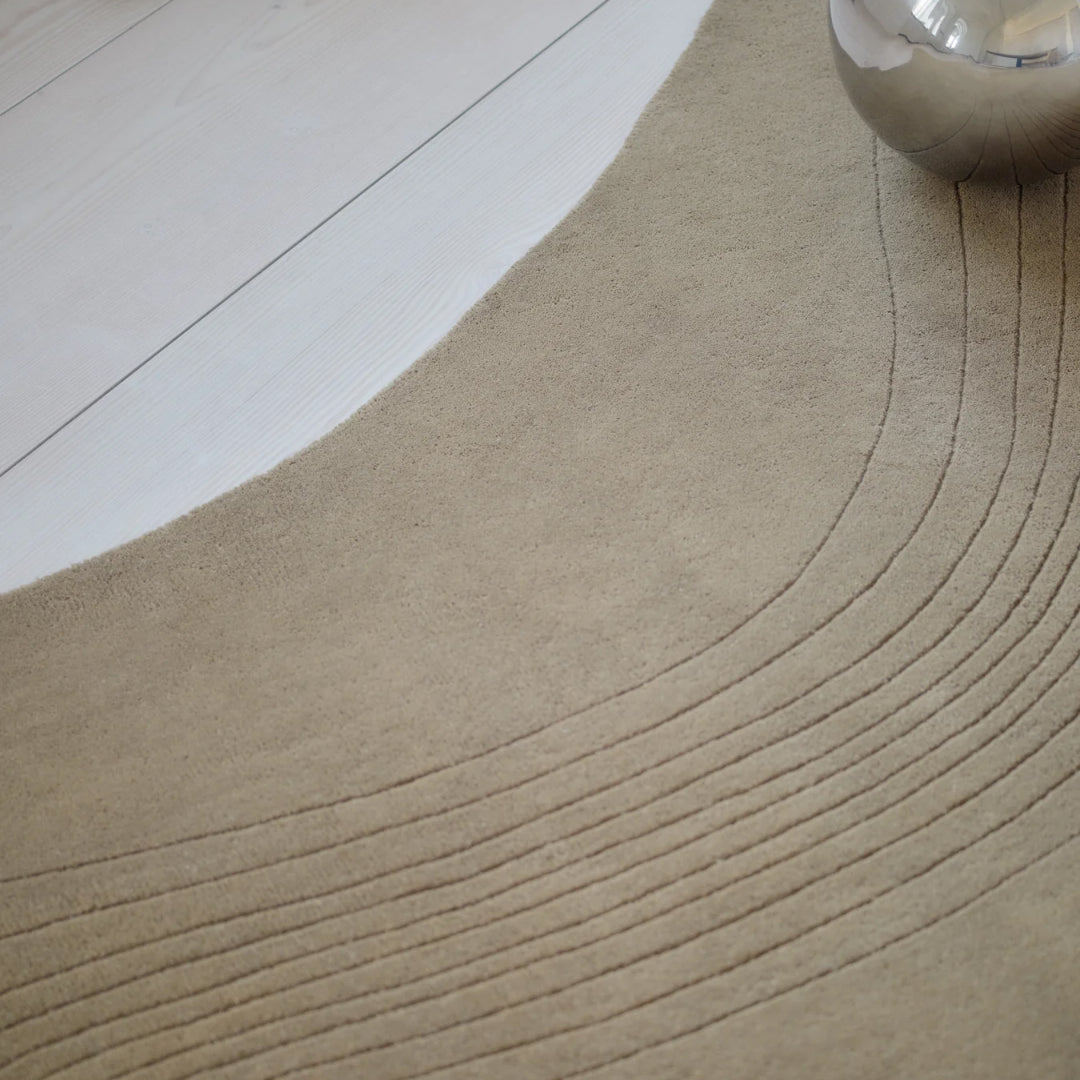 Fluid Arc Rug