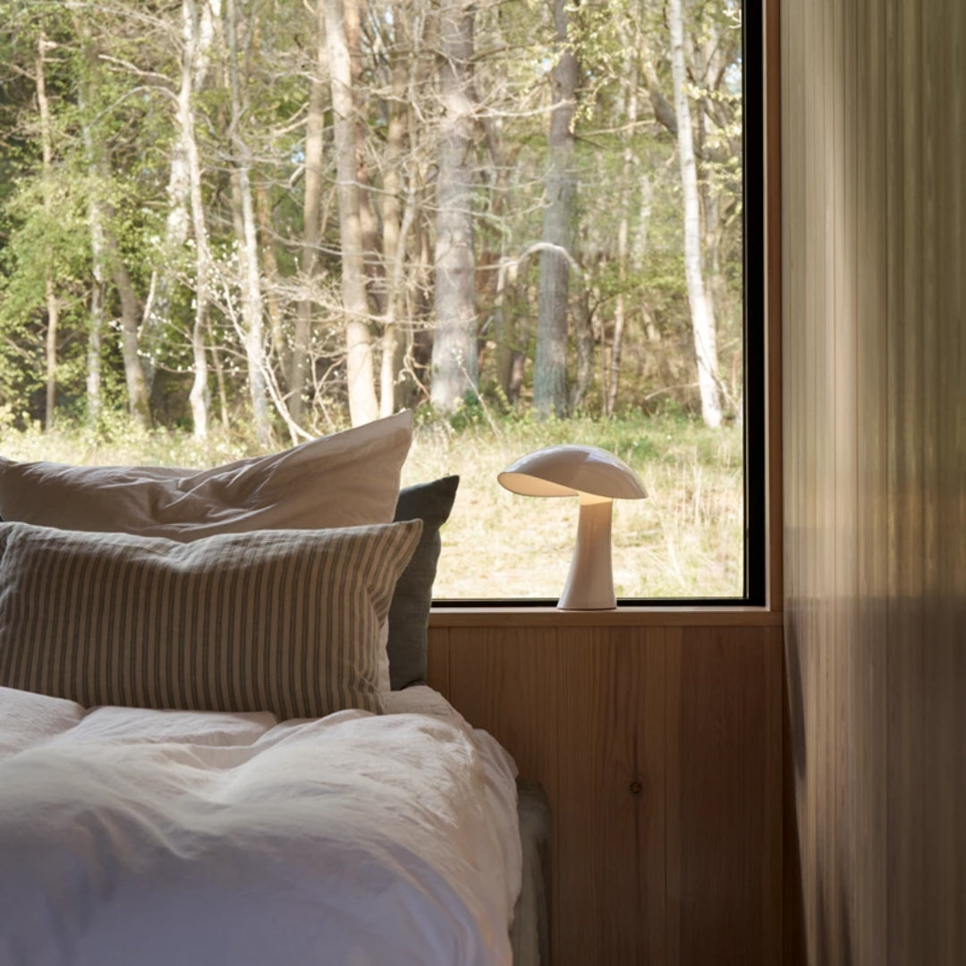 Rumee 220 Portable Lamp