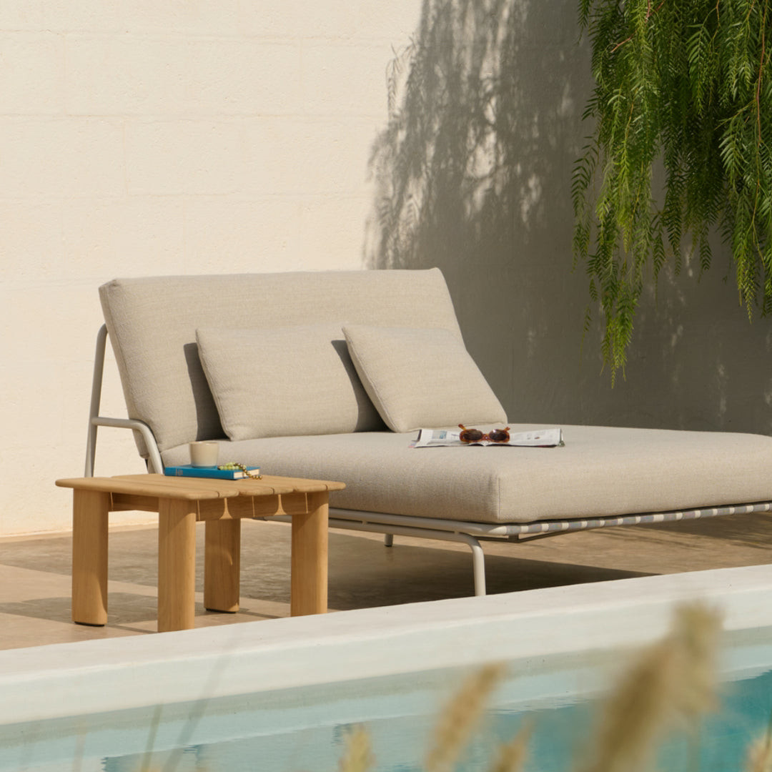 Assemble Coffee Table