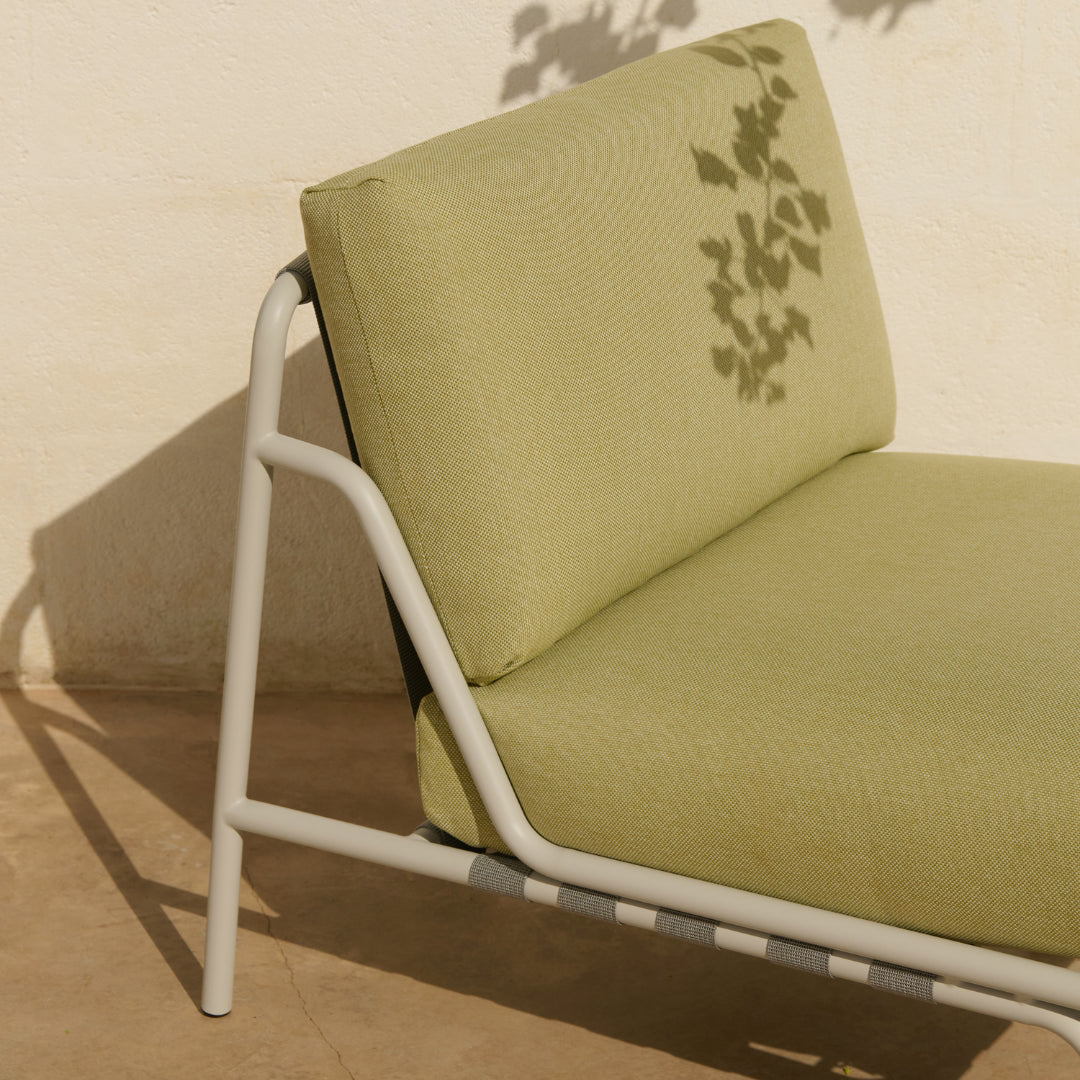 Settle Lounge Chair