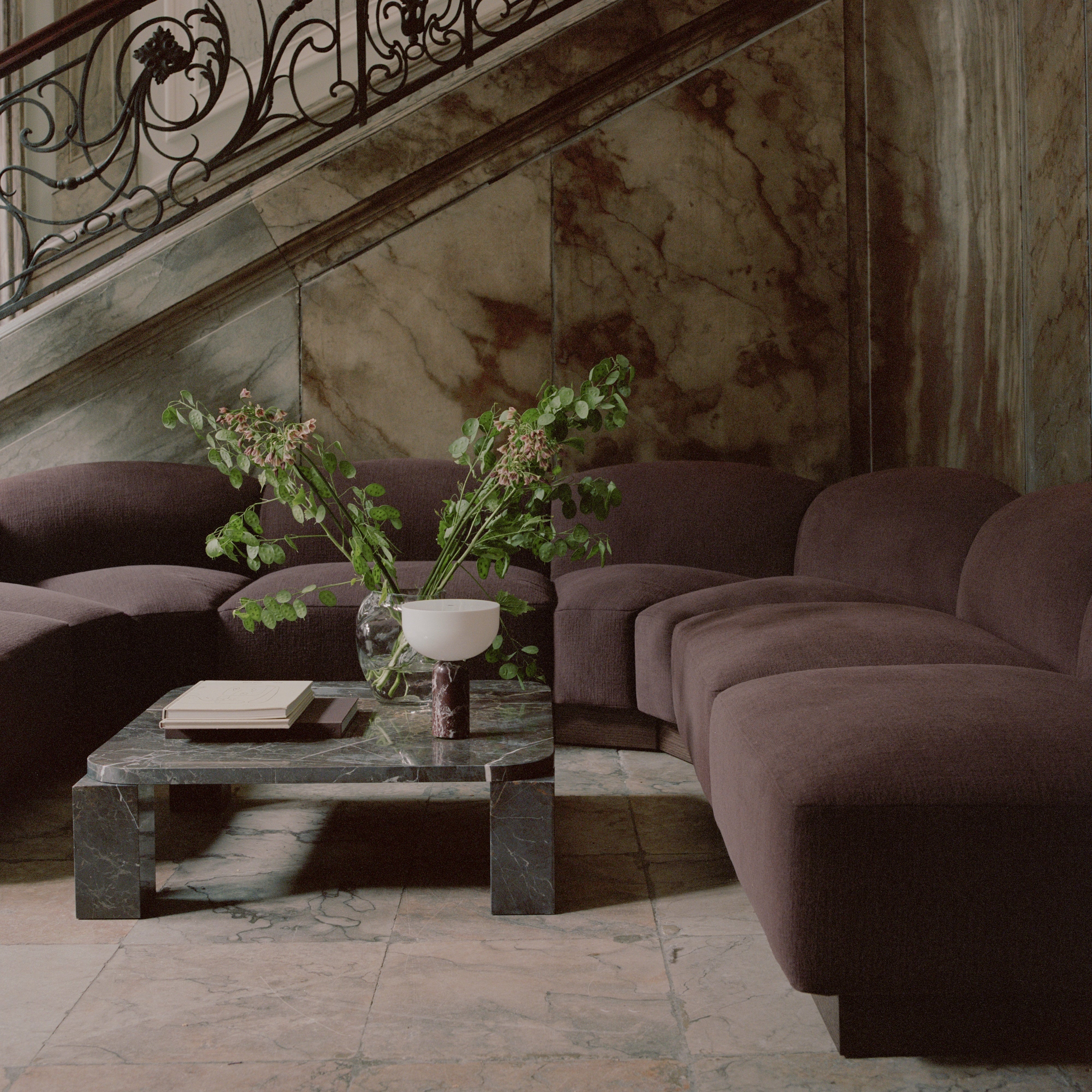 Shore Modular Sofa - Curved Corner, Plinth, Module 21