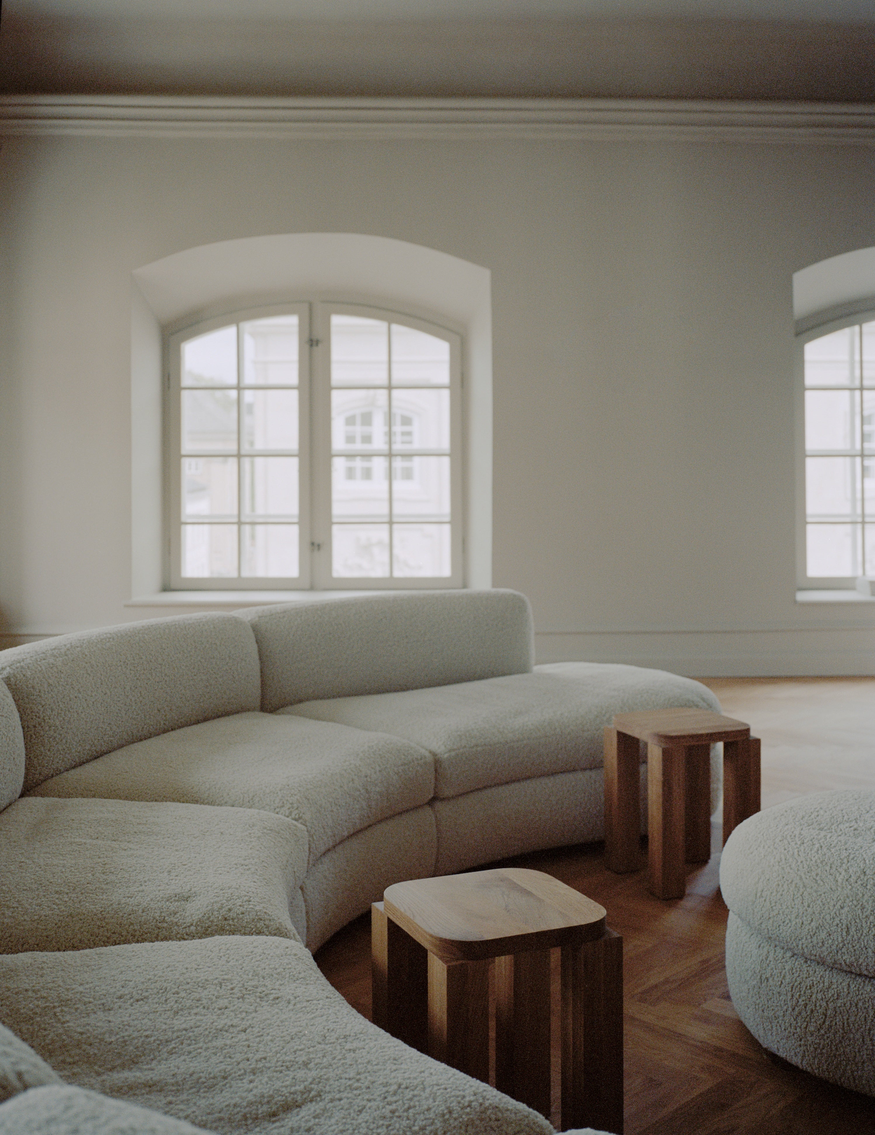 Coda Modular Sofa - Curved Middle, Module 52