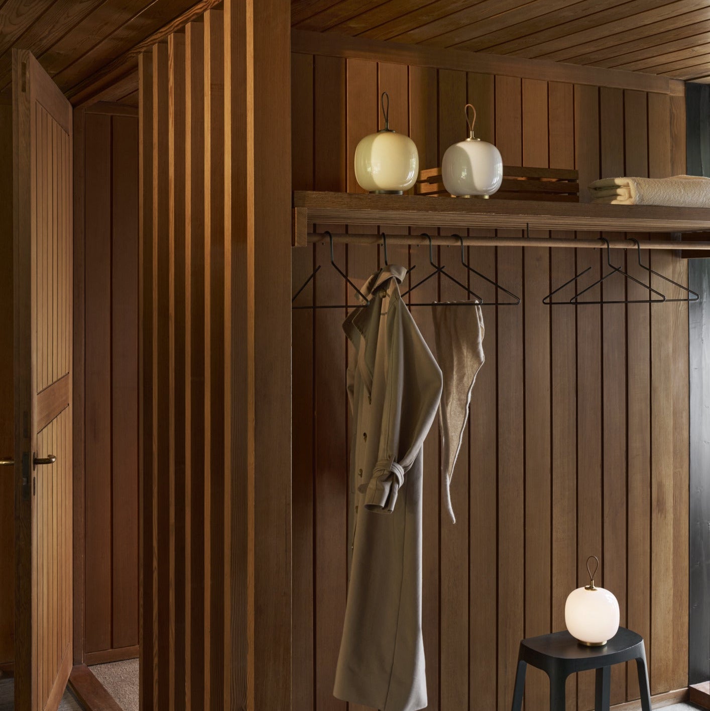 VL45 Radiohus Portable Lamp
