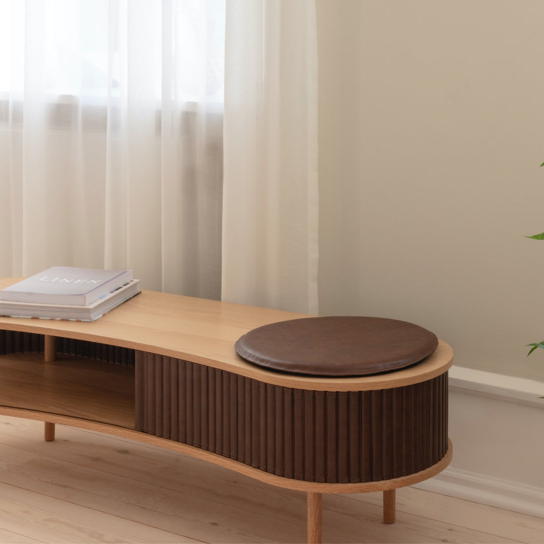 Audacious TV Bench