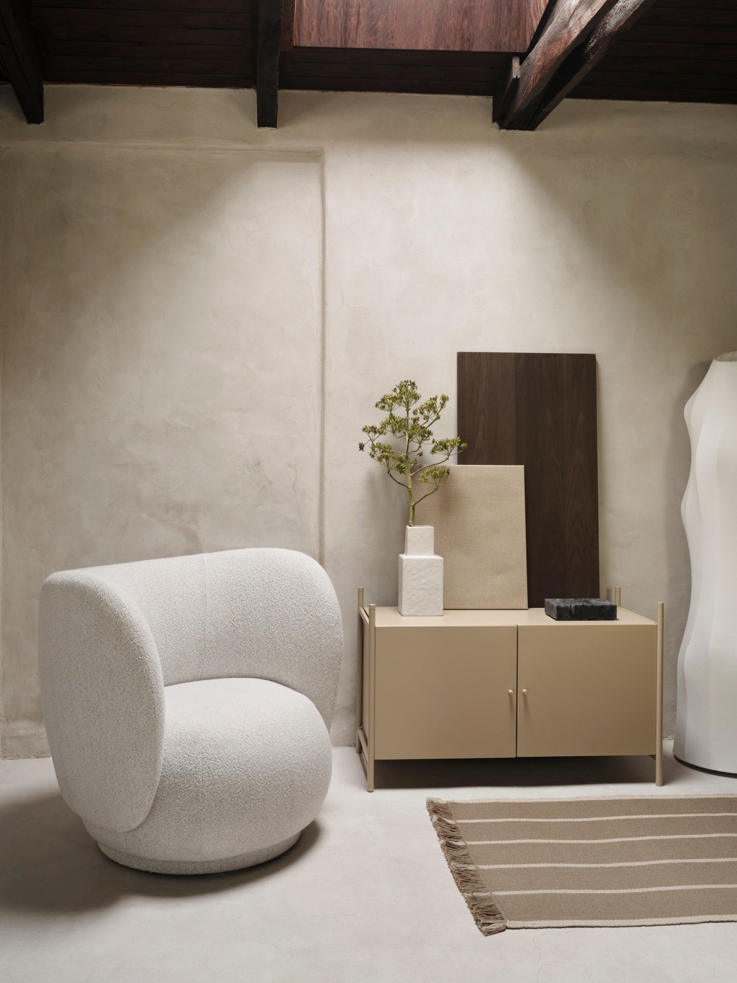 Rico Lounge Chair - Swivel - Bouclé - Off-White