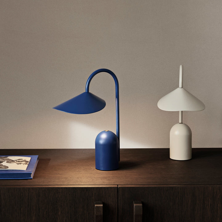 Arum Portable Lamp