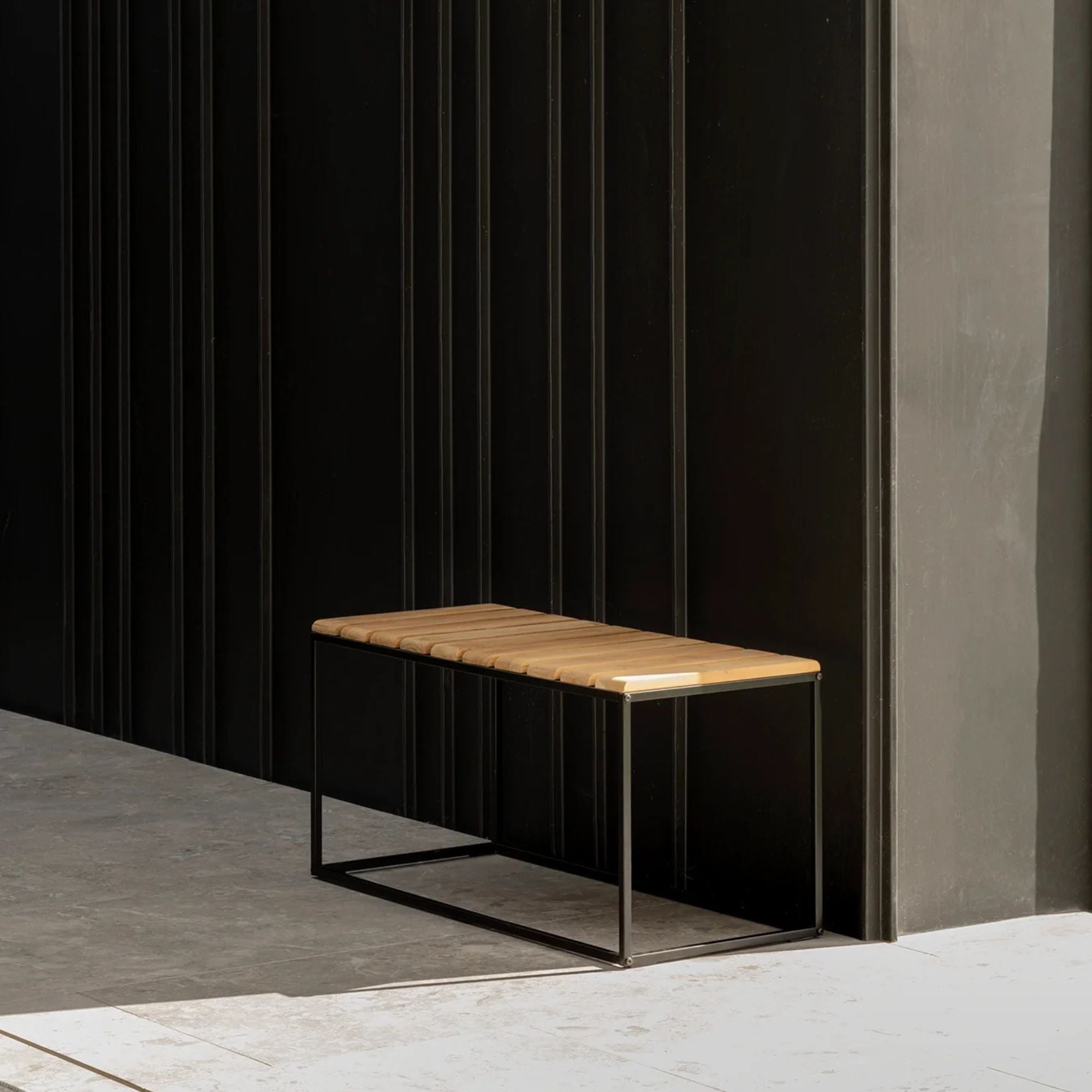 Hedvig Outdoor Bench